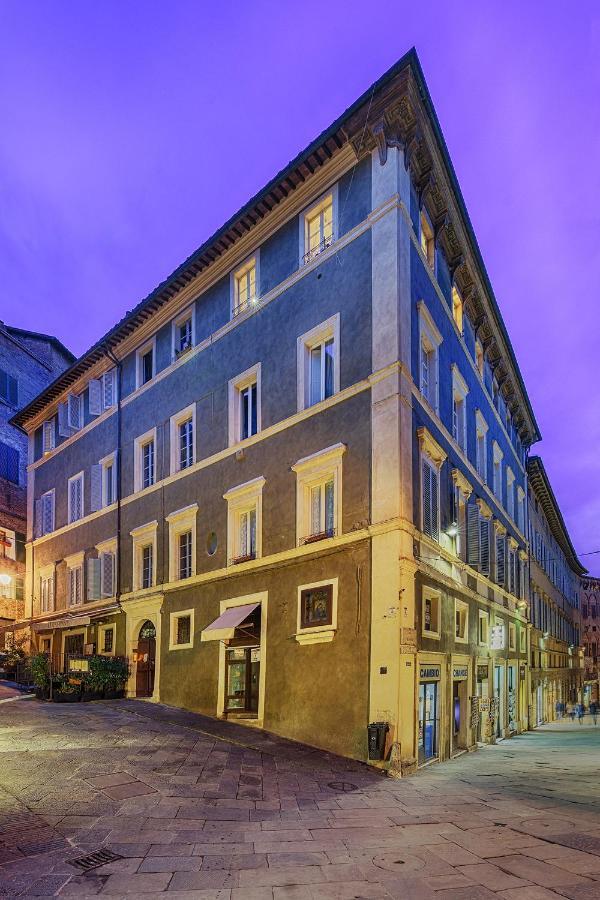 Residenza D'Epoca Le Aquile Bed & Breakfast เซียนา ภายนอก รูปภาพ