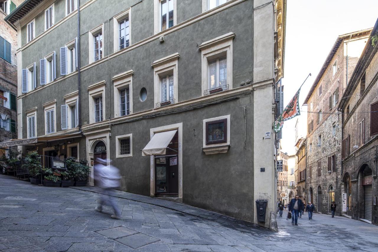 Residenza D'Epoca Le Aquile Bed & Breakfast เซียนา ภายนอก รูปภาพ